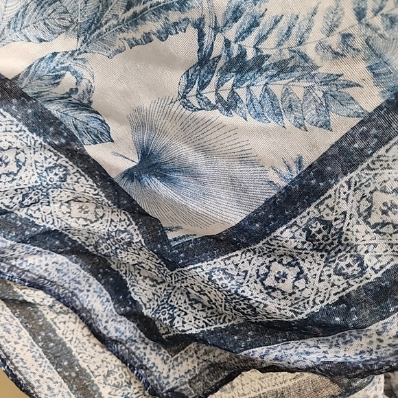 Steve Madden Blue  Coverup - Picture 9 of 12